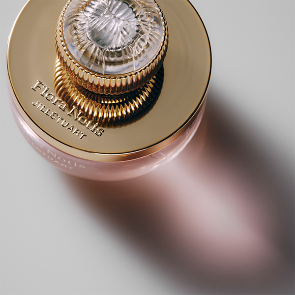 アイコニックブルーム オードパルファン