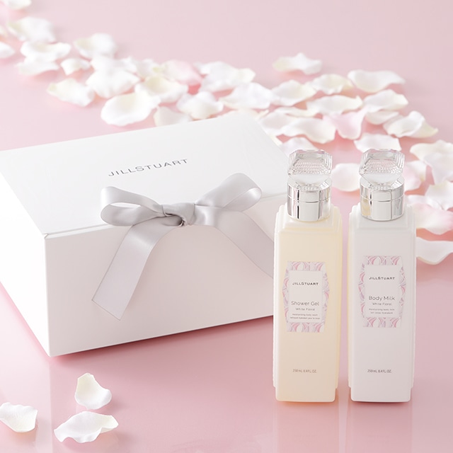 ジルスチュアート　ボディミルク＆シャワージェルセット